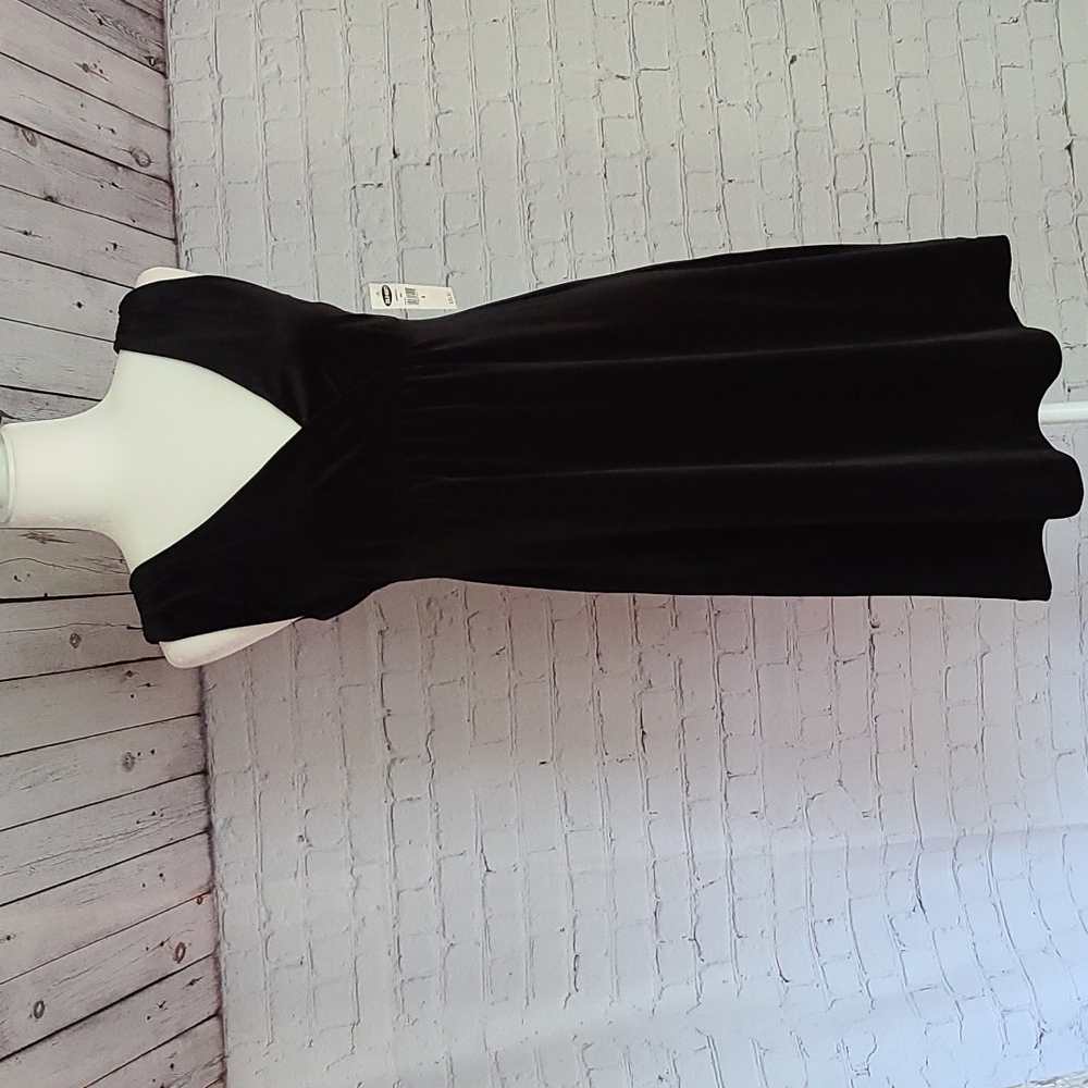 Black velvet dress